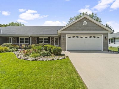 W72N1047 Hampton AVENUE, Cedarburg, WI, 53012