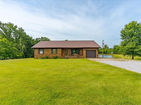 754 Persimmon Ridge Rd, Morganfield, KY 42437