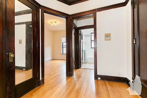 2428 N Sawyer Ave #1W Photo 1 2428 N Sawyer Ave #1W Photo 1