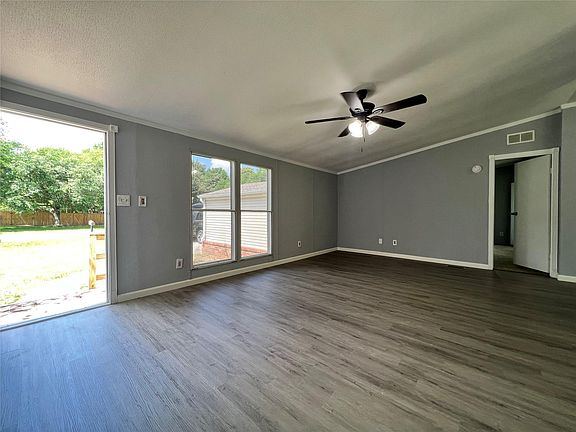 4th image of 16297 Lone Star Ranch Dr