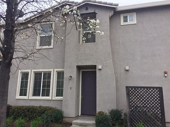 2nd image of 960 Sierra View Cir Unit 3