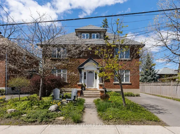 7 Edina St, Ottawa, ON K1Y 3P1