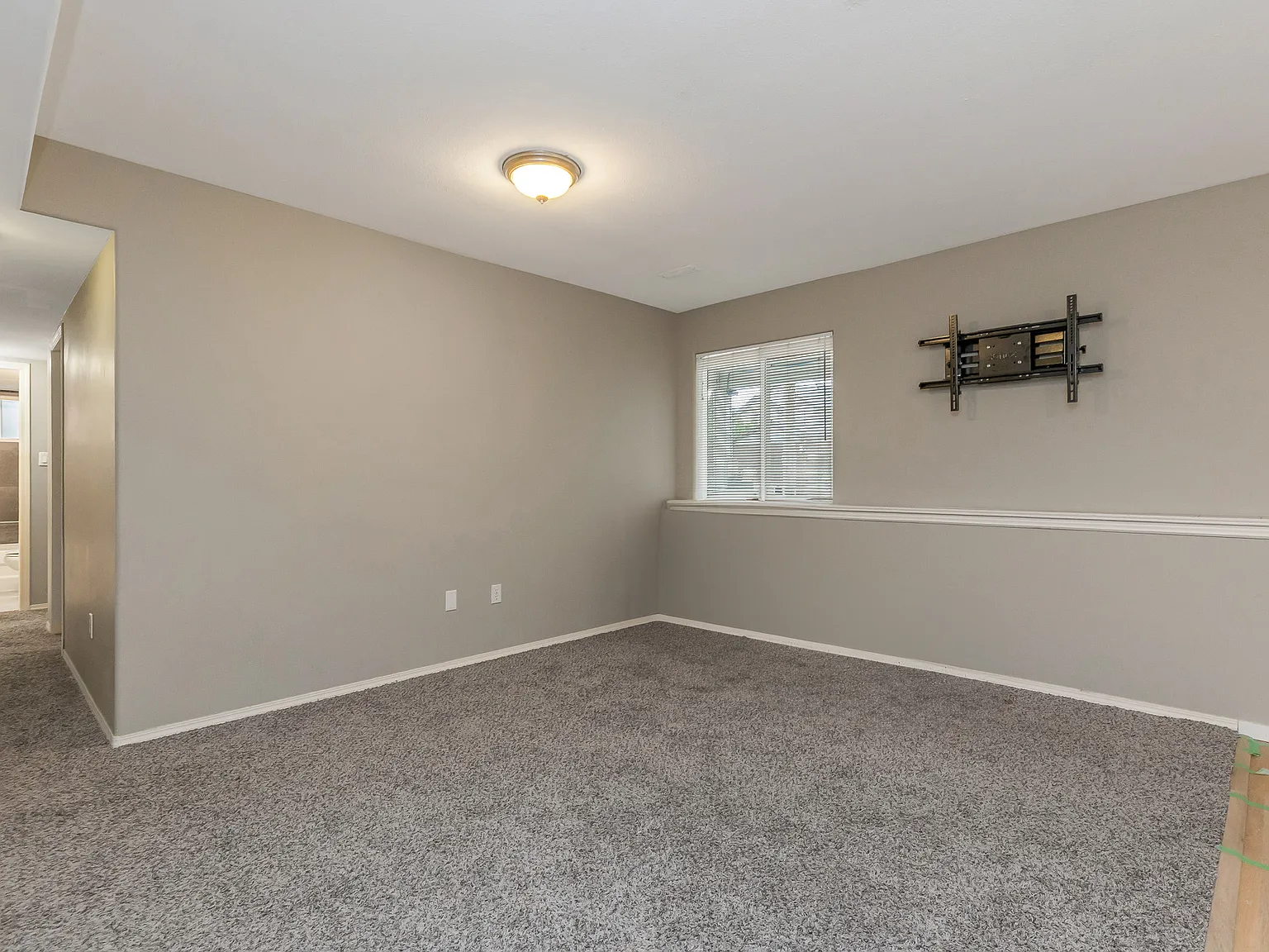 2 bed, 1.0 bath, 1080 sqft, $1,795 — Photo 3