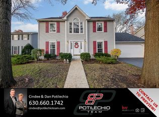 729 Zaininger Ave, Naperville, IL 60563