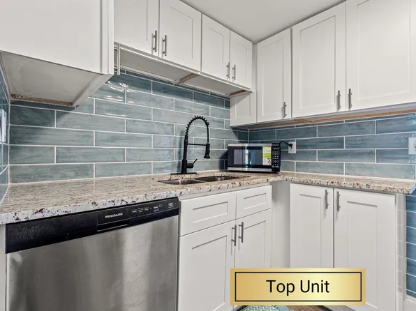 3651 15th St N Unit B, Saint Petersburg, FL 33704
