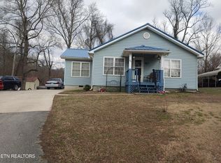 220 Capps Ln, Harriman, TN 37748