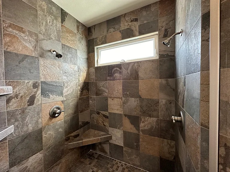 2212 Martlet Ln — Photo 27
