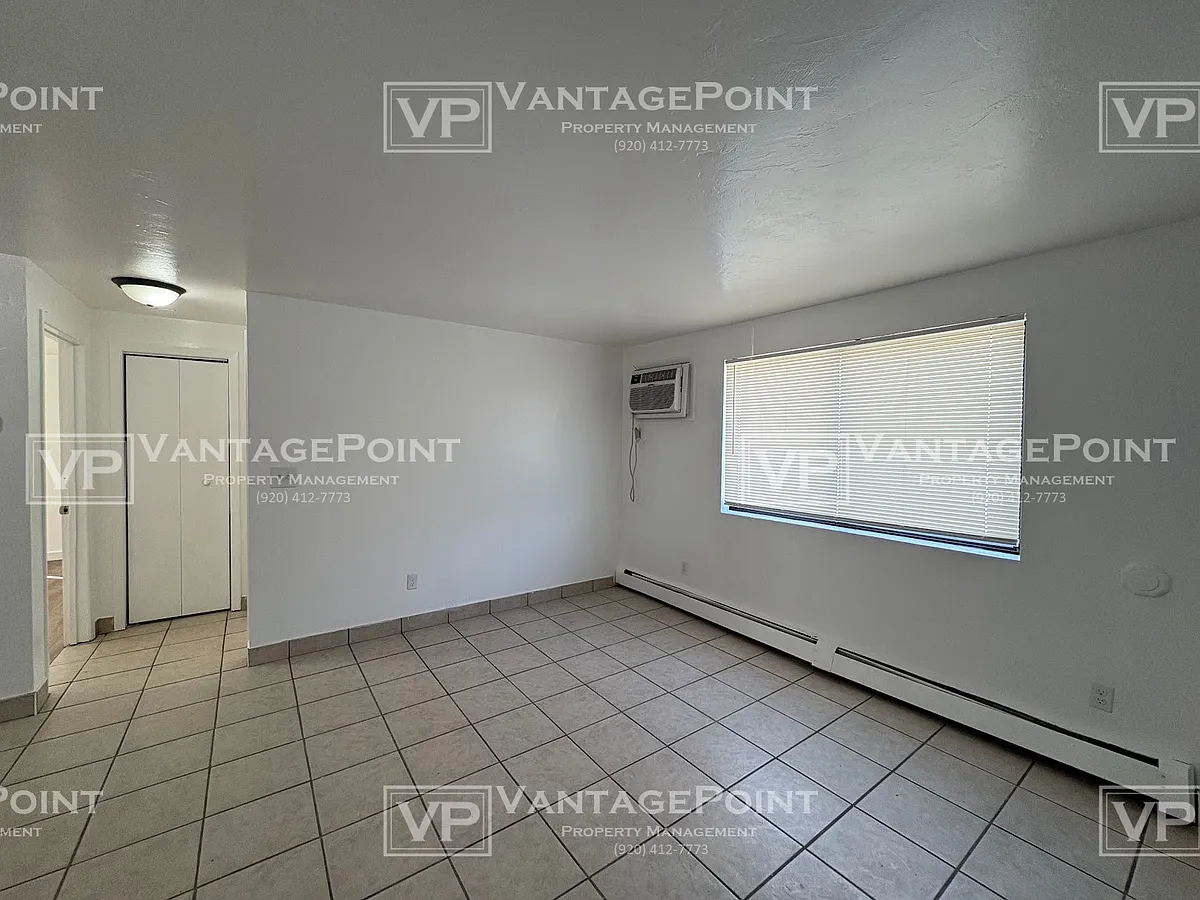 Building Photo - 2210 Imperial Ln #2