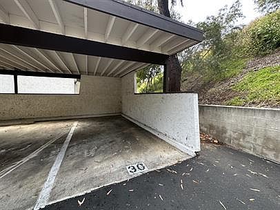 5th image of 5045 Collwood Way #1