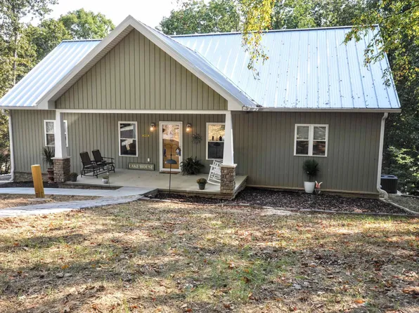 721 Marina Village Dr, Grand Rivers, KY 42045