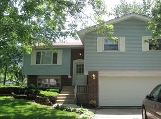 1041 Bradfield Ct, University Park, IL
