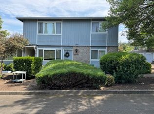 186 S Church St #A, Phoenix, OR 97535