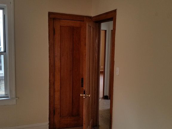 4th image of 1518 N Kildare Ave