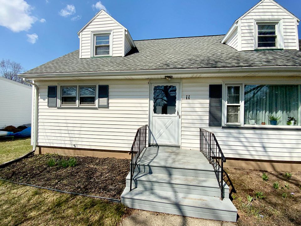 1st image of 11 Irvington Dr #Up