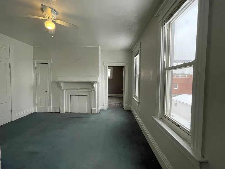 133 2nd St #2 — Photo 4