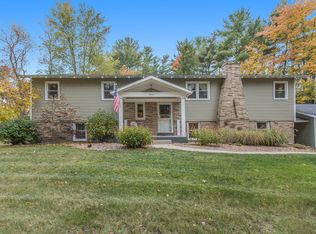 19171 Glendale Cir, Spring Lake, MI 49456