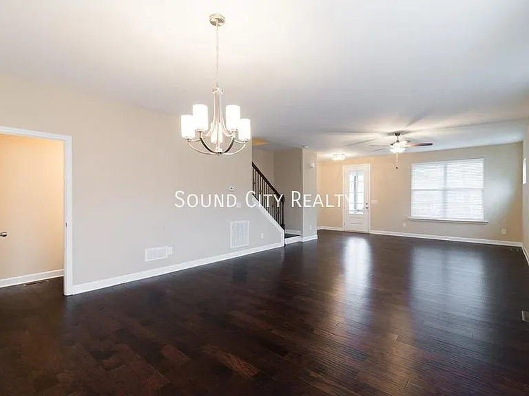 1408B Straightway Ave — Photo 5