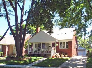 1649 Mansfield Rd, Birmingham, MI 48009