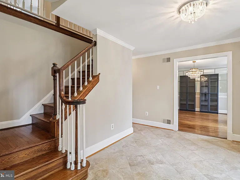 7518 Old Dominion Dr — Photo 7