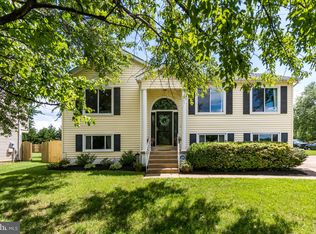 11 Banbury Ct, Fredericksburg, VA 22406