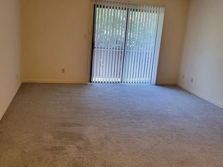 Lakewood Flats and Townhomes — Photo 20