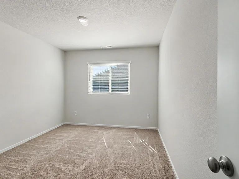 4748 Astronaut Ave NE — Photo 27
