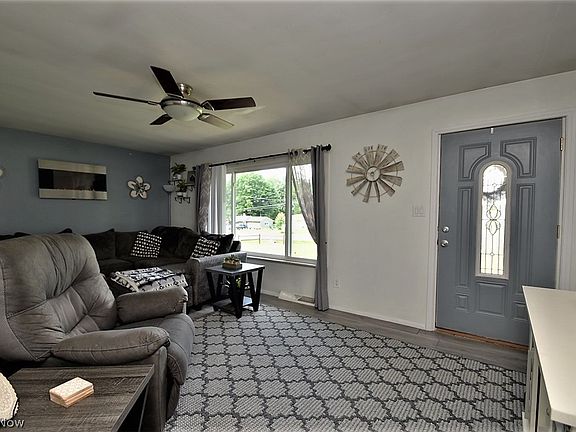 2nd image of 8595 Melody Ln