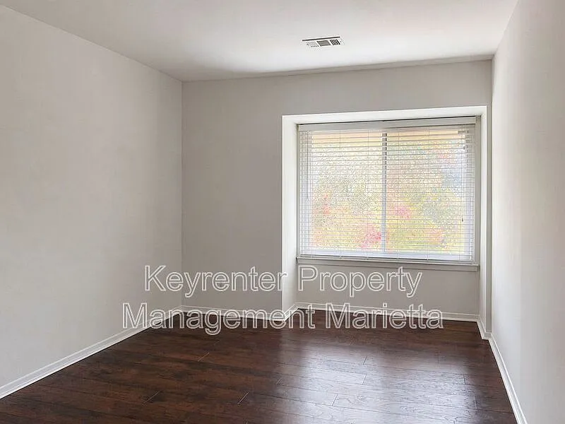 2 bed, 2.0 bath, 1300 sqft, $1,850 — Photo 4
