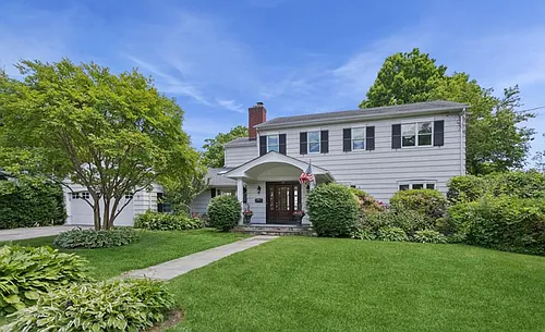 54 Shore Dr Photo 1