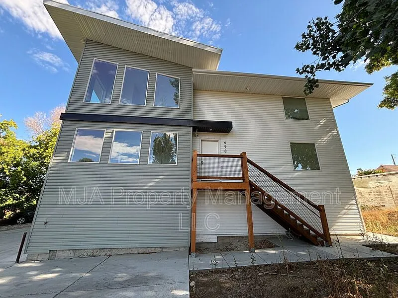 498 E Fort Union Blvd #498