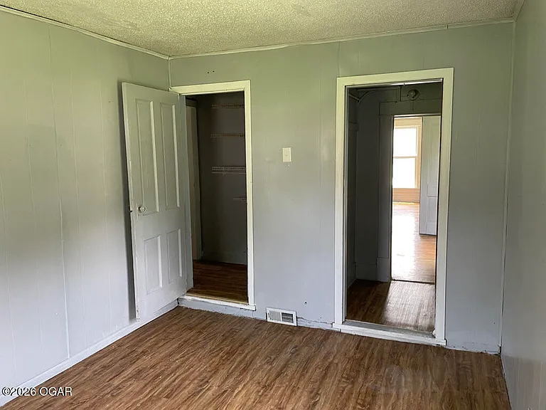 1417 Crow St — Photo 9