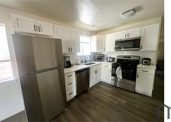 2875 Chase St — Photo 8