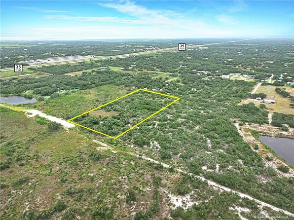 1102 Alcala Rd, Aransas Pass, TX 78336
