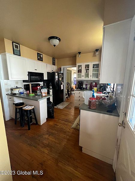 4th image of 1543 Dewitt Street