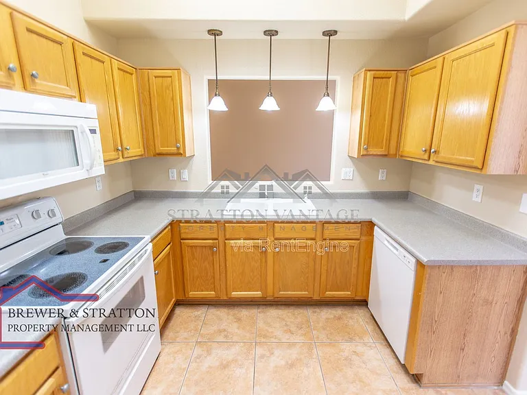 4962 E Holmes Ave — Photo 17