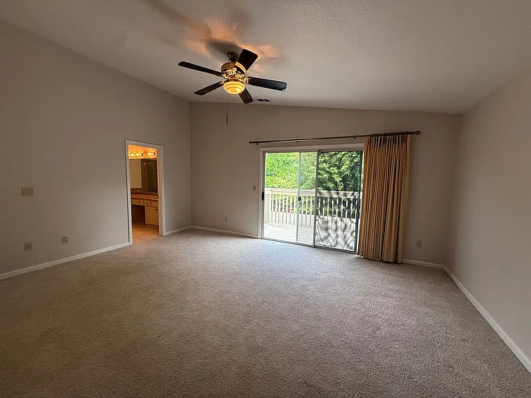 2853 Saint Andrews Rd — Photo 10