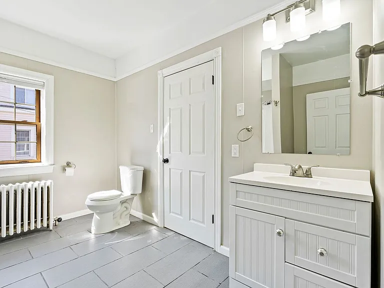 1106 Goettman St — Photo 14