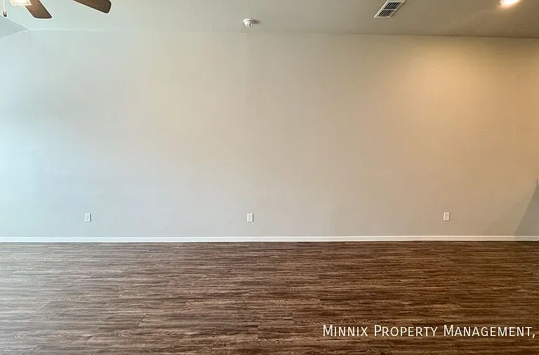 2101 N Jayton Ave #A — Photo 13