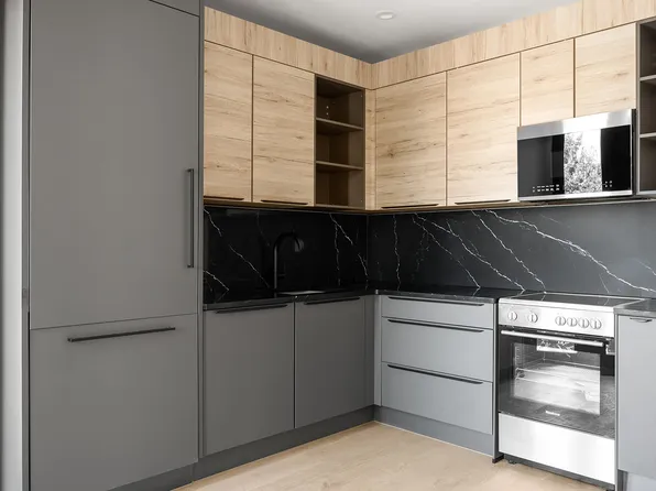 1048 Flushing Avenue image 4 of 18