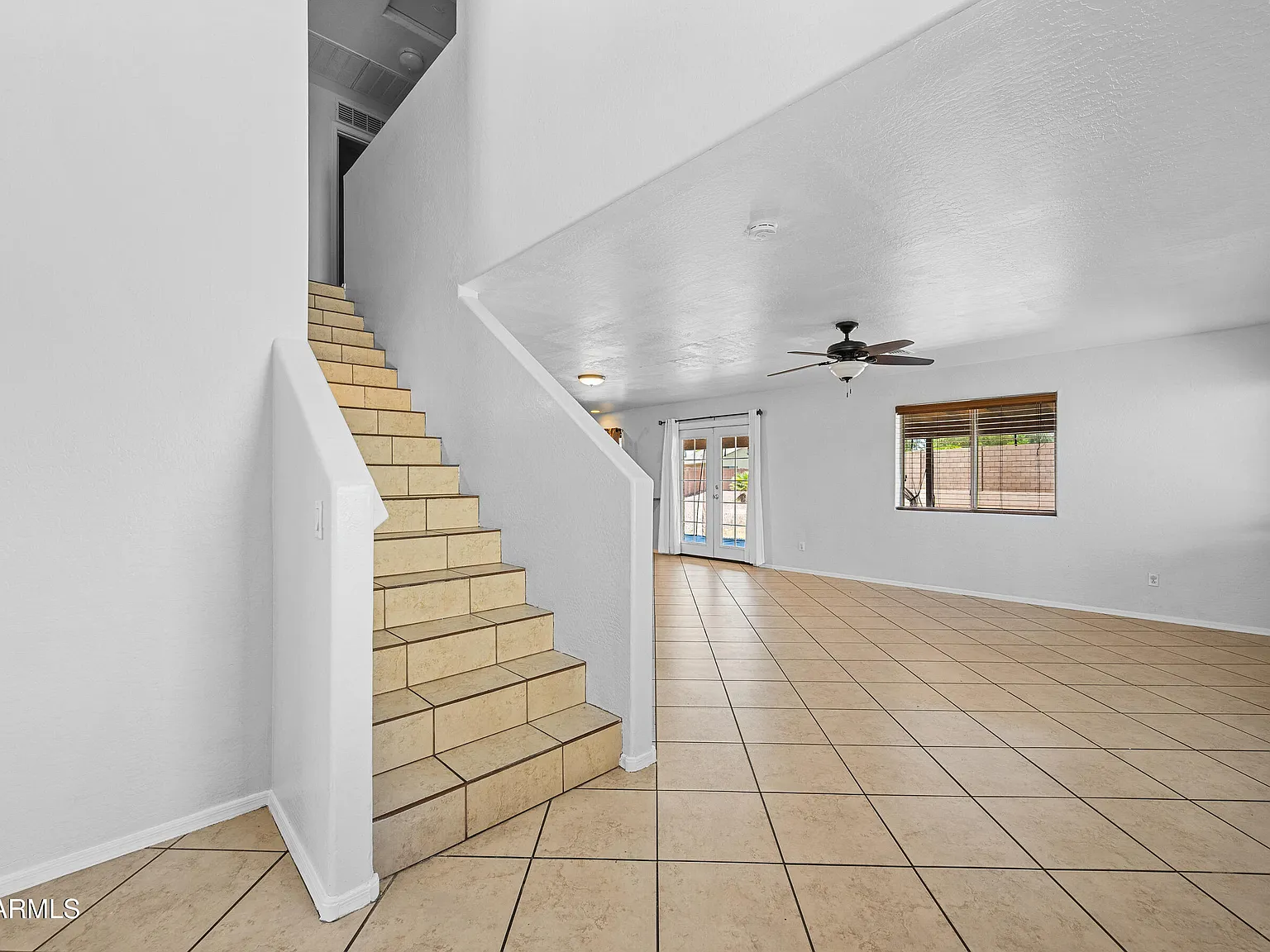4 bed, 3.0 bath, 1921 sqft, $1,899 — Photo 2