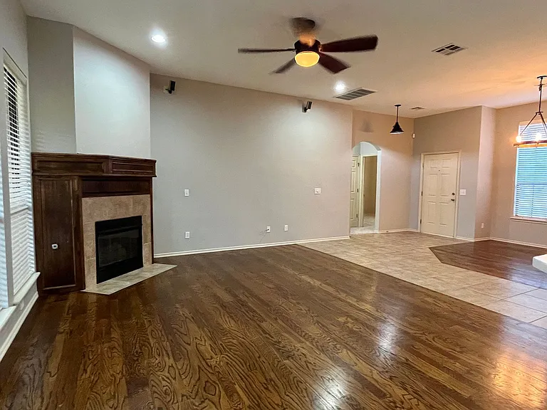 2225 Washita Trl — Photo 3