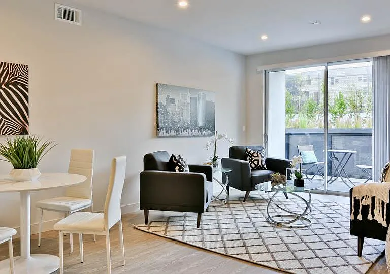 727 Wilcox Ave #305 — Photo 39