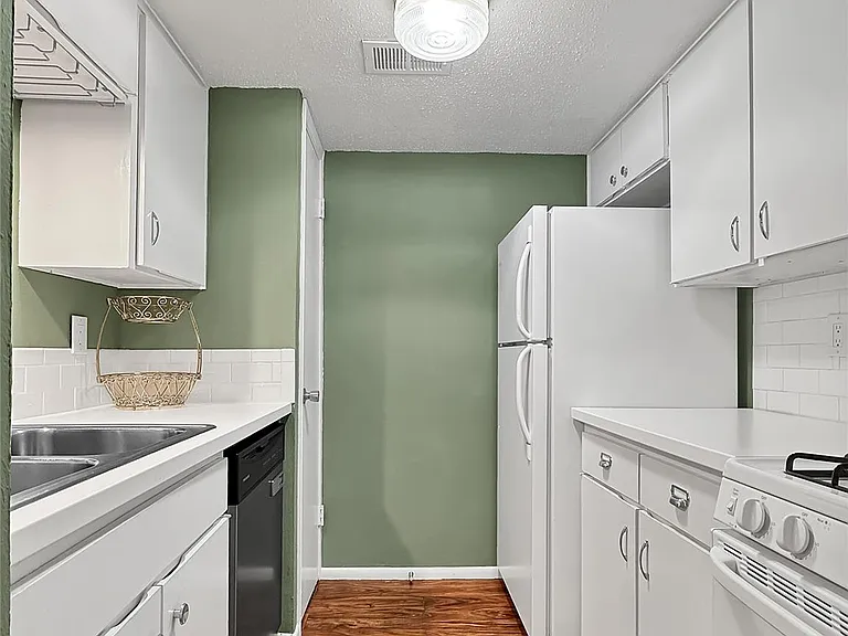 7920 Rockwood Ln #131 — Photo 6