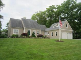 125 Eden Park Dr, North Attleboro, MA 02760