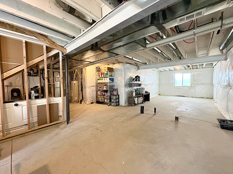 916 Greenbrook Dr — Photo 14