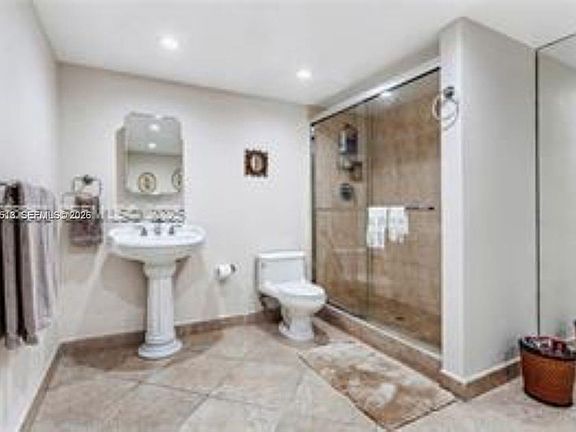 5th image of 3800 Oaks Clubhouse Dr APT 307