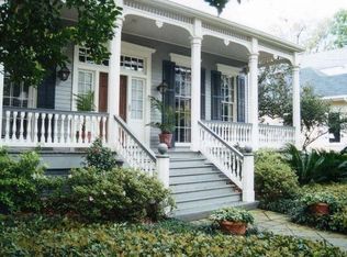 1682 Robert St, New Orleans, LA 70115