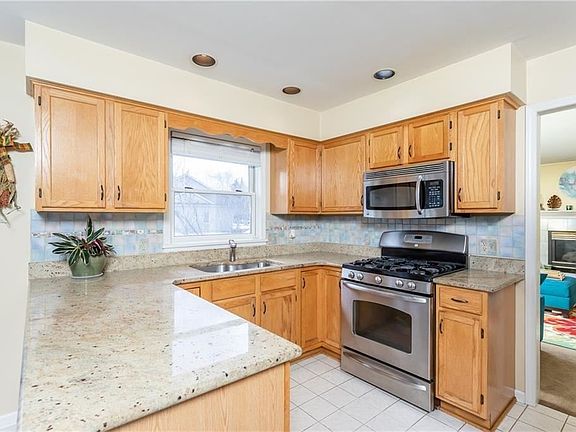 5th image of 12 Stonefield Pl
