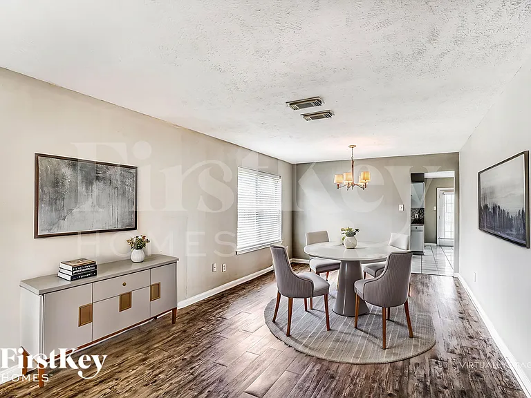 518 Foxglove Dr — Photo 6