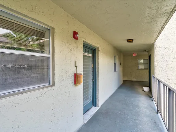 1800 SW 81st Ave APT 1309, Pompano Beach, FL 33068